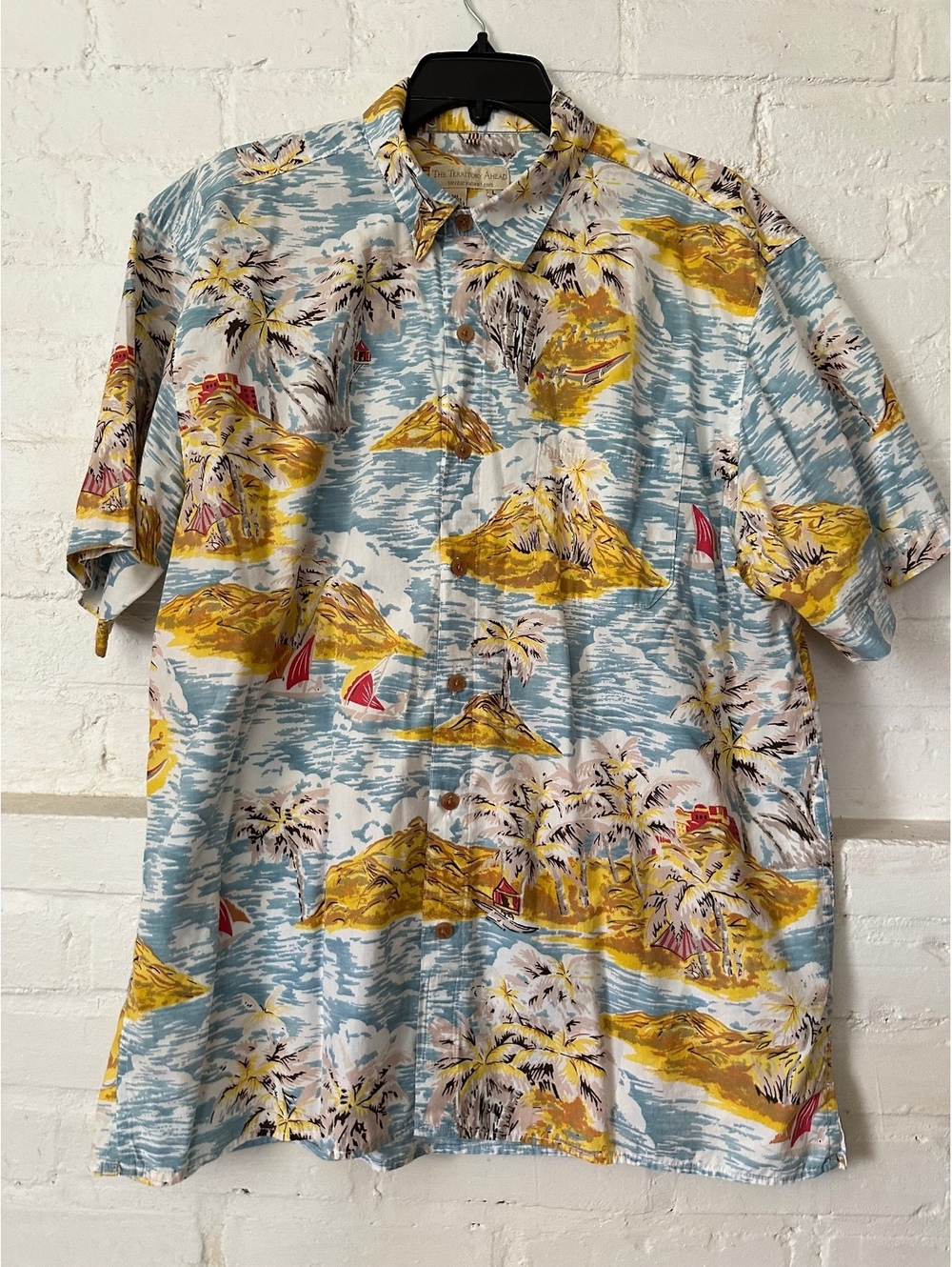 The Territory Ahead Tropical Island Print Short Sleeve Button Front Shirt L